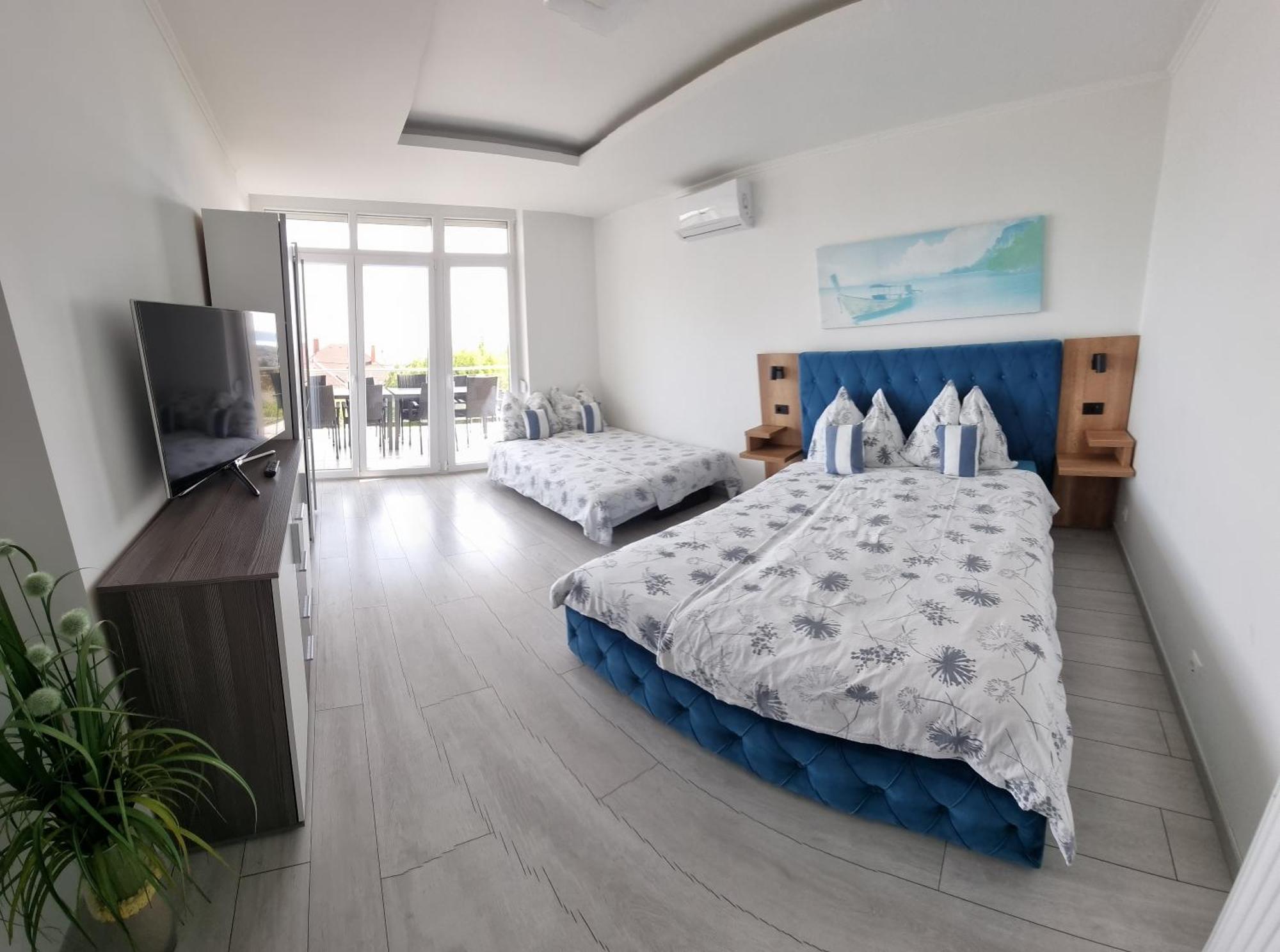 Lakeview Apartments Balatonfuered Экстерьер фото
