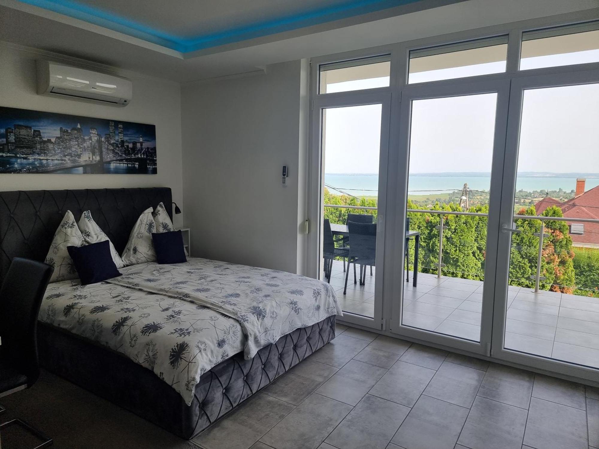 Lakeview Apartments Balatonfuered Экстерьер фото