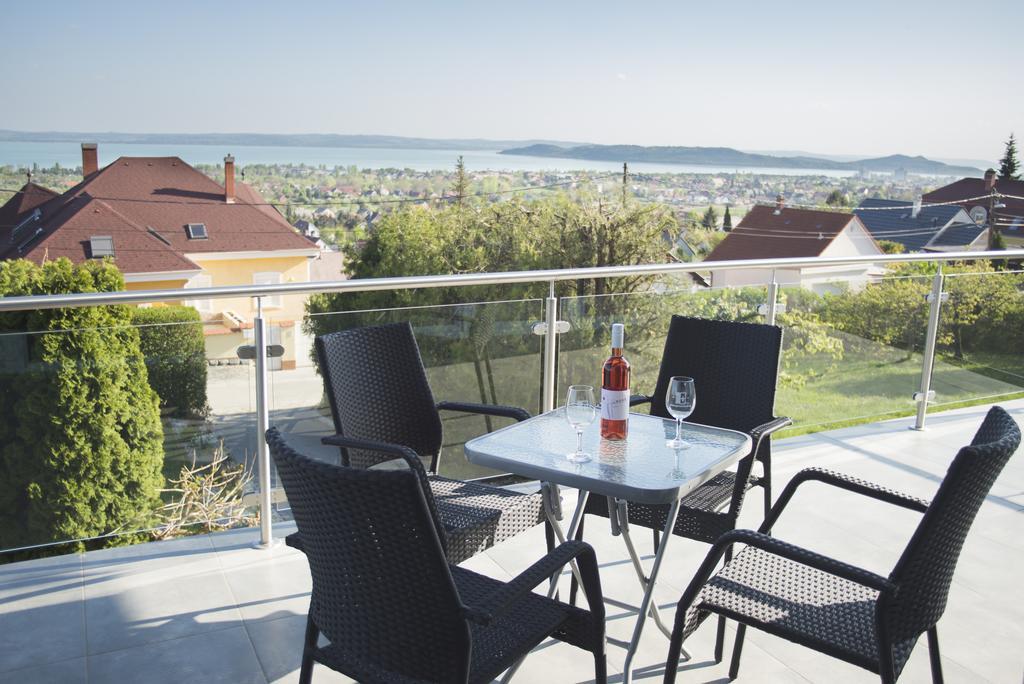 Lakeview Apartments Balatonfuered Экстерьер фото